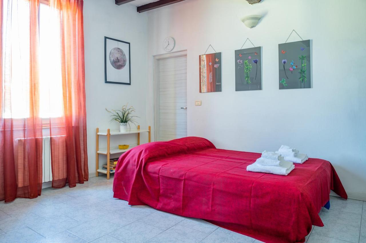 Parma Centro Torri Huge Apartment X6 Exterior foto